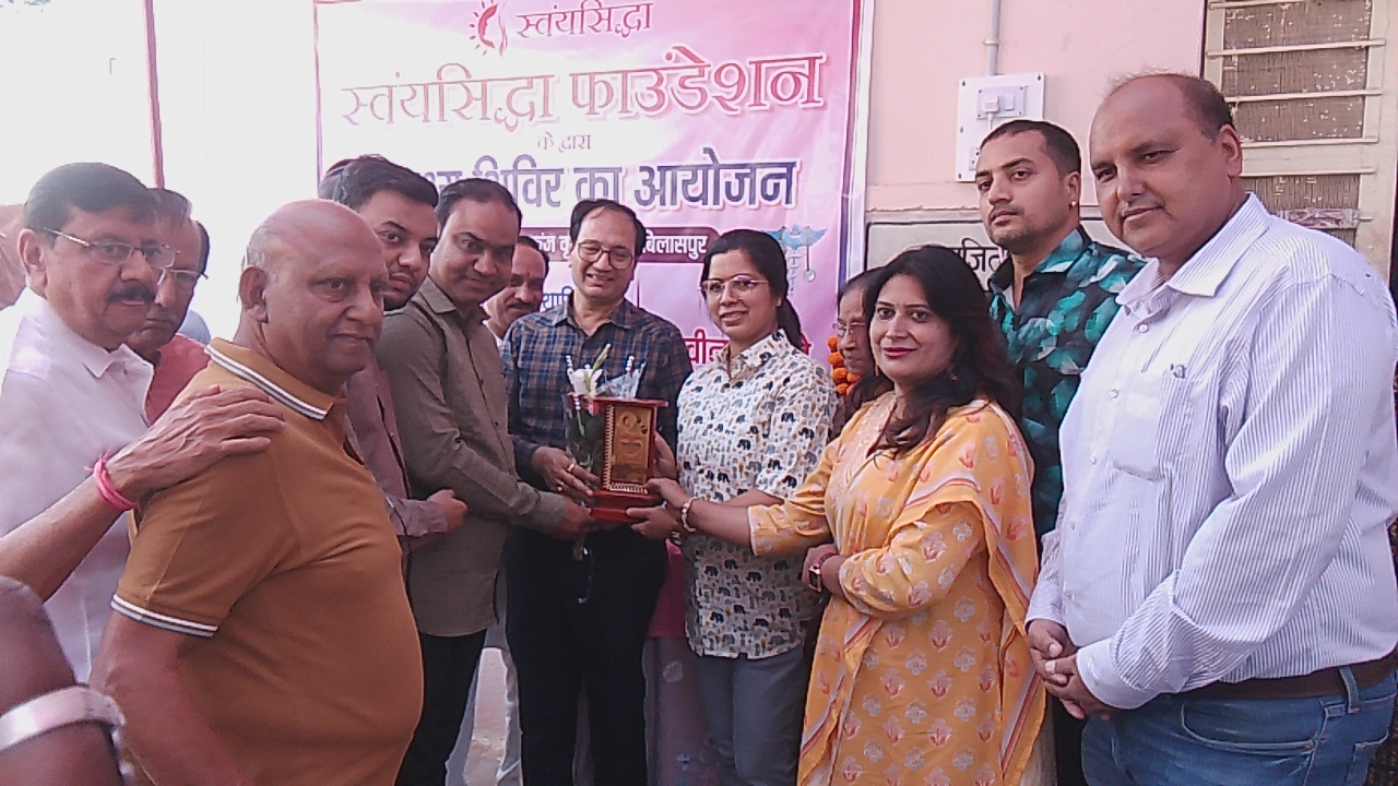 स्वयं सिद्धा फाउंडेशन द्वारा वृद्धाश्रम में स्वास्थ्य शिविर का आयोजन