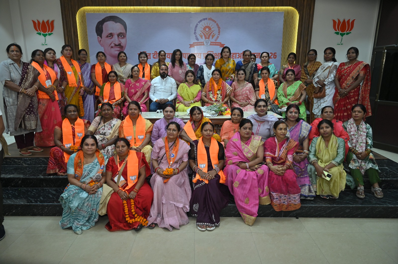 नवनिर्वाचित राज्यसभा सांसद  लक्ष्मी वर्मा  का बिलासपुर आगमन, कार्यकर्ताओं ने किया आत्मीय स्वागत