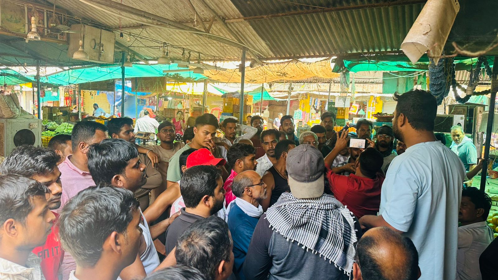 बृहस्पति बाज़ार विस्थापन पर व्यापारियों का विरोध, शहरभर के व्यापारी उतरे समर्थन में